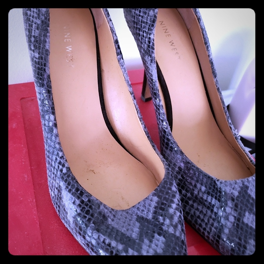 Nine west faux snake skin heels